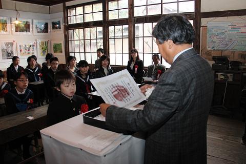 03.jpg